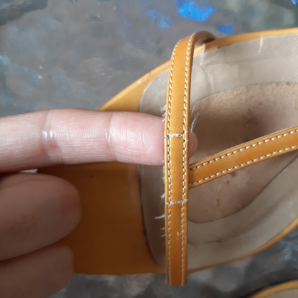 Sandals heels Stuart Weitzman golden yellow - Picture 6 of 12